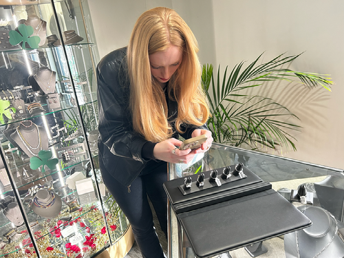 KBL - Emil's Jewelry Design Social Study